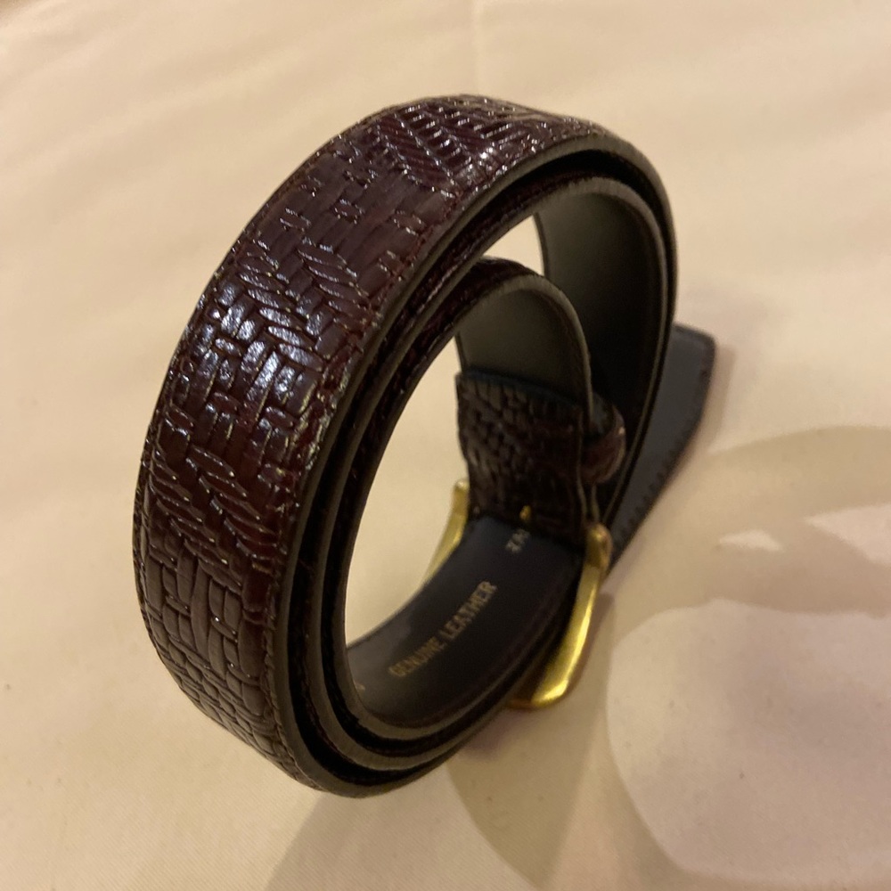 Vintage Brown Genuine Leather Belt with Gold Buckle Men’s 42” - Picture 15 of 15